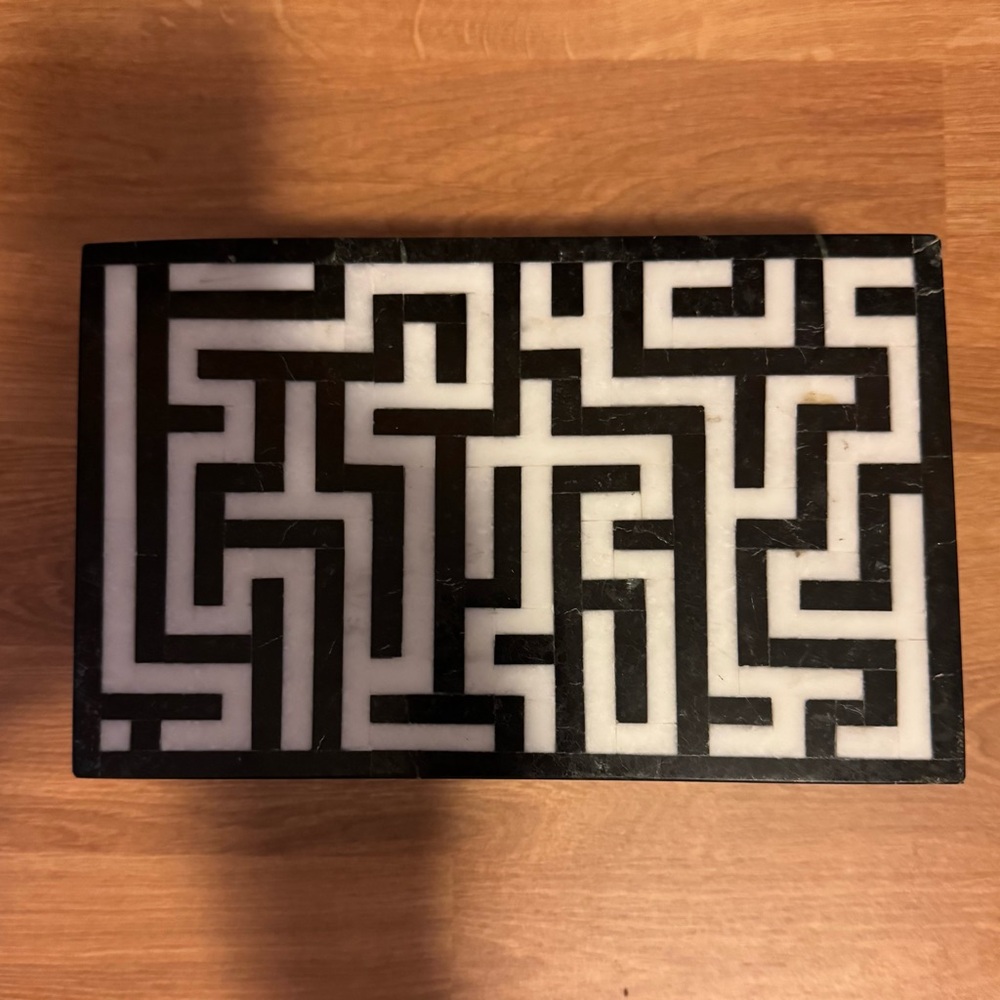 Kelly Wearstler maze box